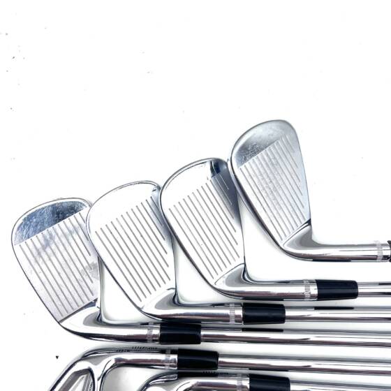 Wilson Staff Model CB 2024 Irons / 4-PW / KBS Tour 105 Reglular Flex