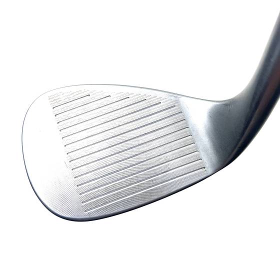 Cleveland 588 RTX Gap Wedge / 52 Degree / Dynamic Gold Wedge Flex