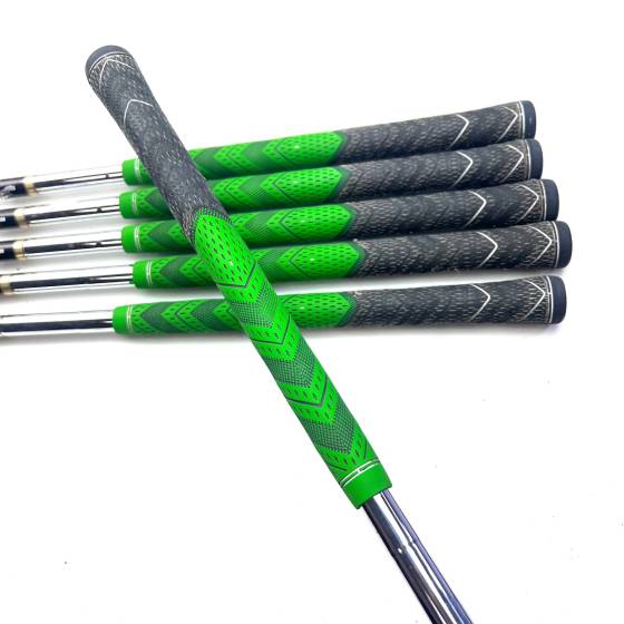 Mizuno MP-64 Irons / 5-PW / Dynamic Gold S300 Stiff Flex’