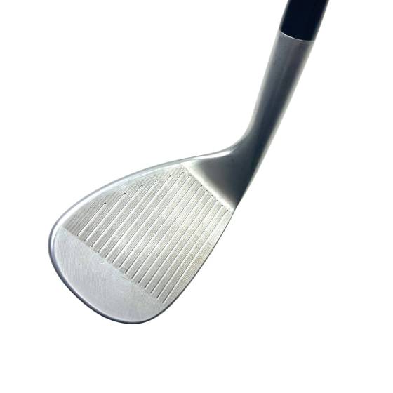 Cleveland 588 RTX Gap Wedge / 52 Degree / Dynamic Gold Wedge Flex