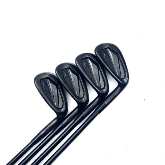 Mizuno JPX925 Forged Black Irons / 8-GW / MMT 65 Regular Flex