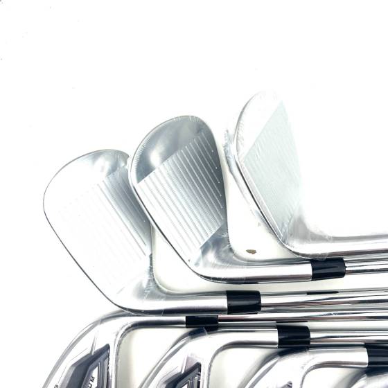 New Callaway Quantum Max Irons / 5-SW / KBS Max 90 Regular Flex