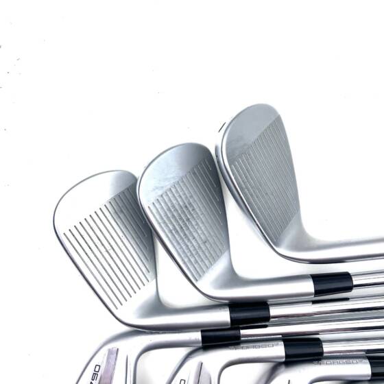 Taylormade P790 2023 Irons / 4-PW / Project X Regular Flex