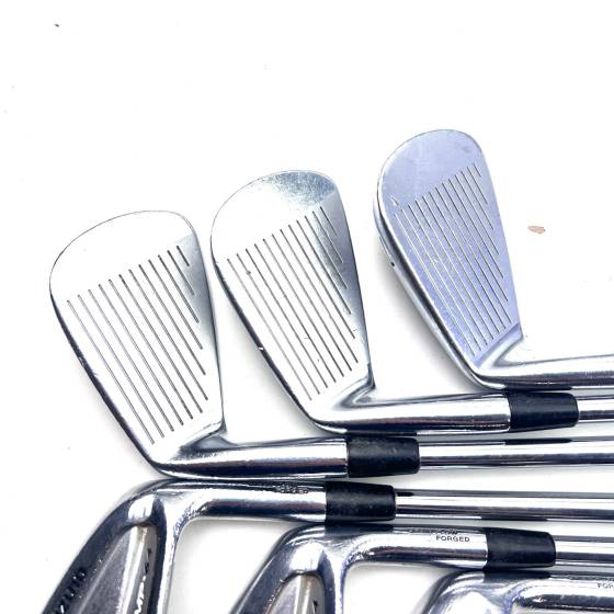 Mizuno MP-64 Irons / 5-PW / Dynamic Gold S300 Stiff Flex’