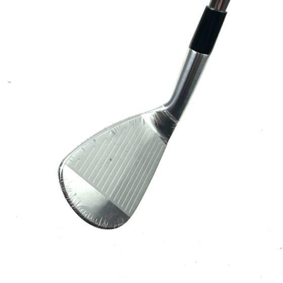 Mizuno Pro 243 Pitching Wedge / 44 Degree / Dynamic Gold 115 Stiff Flex