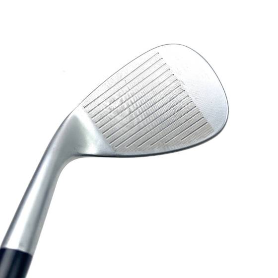Cleveland 588 RTX Gap Wedge / 52 Degree / Dynamic Gold Wedge Flex