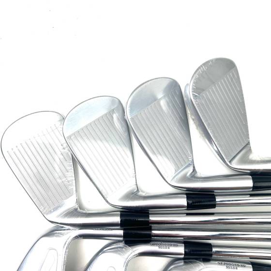 New Mizuno Pro M-13 Irons / 4-PW / N.S. Pro Modus 3 Tour 120 Stiff Flex
