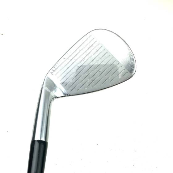 Mizuno Pro 243 Pitching Wedge / 44 Degree / Dynamic Gold 115 Stiff Flex