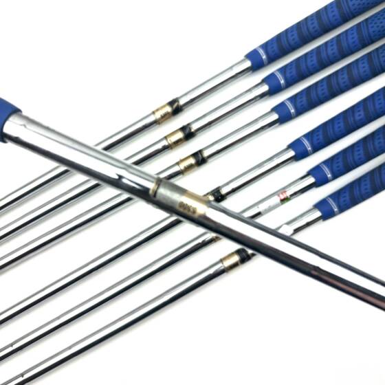 Titleist 714 AP2 Irons / 4-PW / Dynamic Gold S300 Stiff Flex
