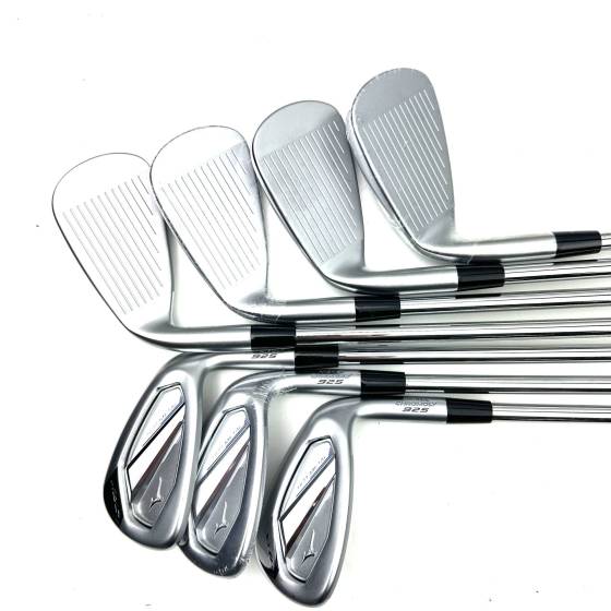 Mizuno JPX 925 Hot Metal Irons / 5-PW+GW / AMT Black Regular Flex