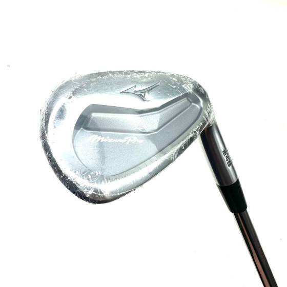 Mizuno Pro 243 Pitching Wedge / 44 Degree / Dynamic Gold 115 Stiff Flex