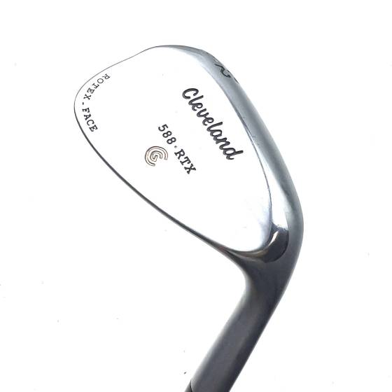 Cleveland 588 RTX Gap Wedge / 52 Degree / Dynamic Gold Wedge Flex