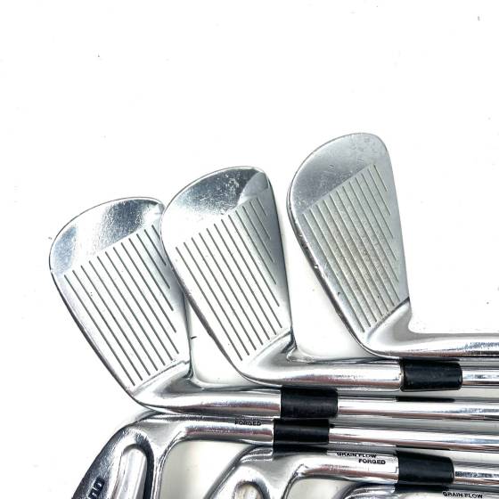 Mizuno MP-30 Irons / 5-PW / Dynamic Gold R300 Regular Flex