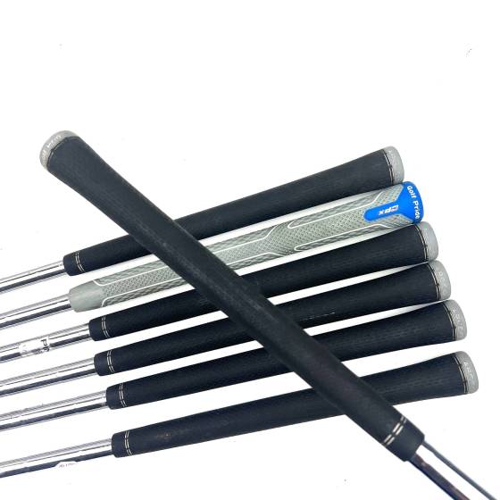 Ping G425 Irons / 4-PW / Dynamic Gold 120 S300 Stiff Flex