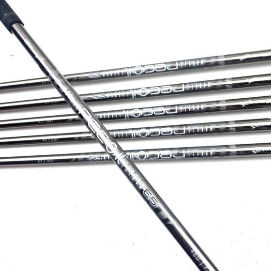 Taylormade M CGB Irons / 5-PW / UST Mamiya Recoil ES Regular Flex