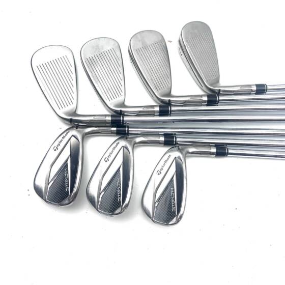 Taylormade Stealth Irons / 4-PW / N.S. Pro Modus3 Tour 120 Stiff Flex