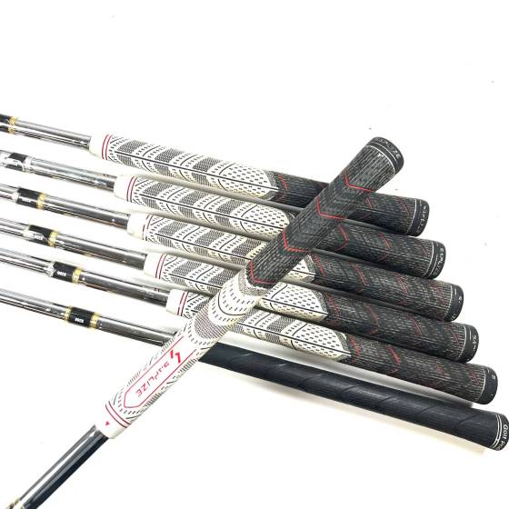 Mizuno JPX 825 Pro Irons / 4-PW / Dynamic Gold XP R300 Regular Flex