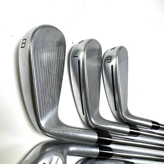 Taylormade P790 2023 Irons / 6-PW / Dynamic Gold R300 Regular Flex