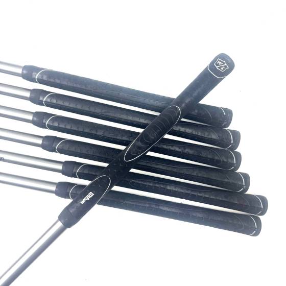 Wilson Staff Launchpad Irons / 6-SW / UST Mamiya Recoil 450 Ladies Flex