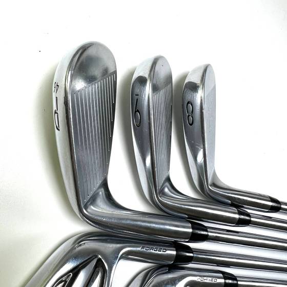 Titleist T100 2019 Irons / 4-PW / AMT Tour White S300 Stiff Flex