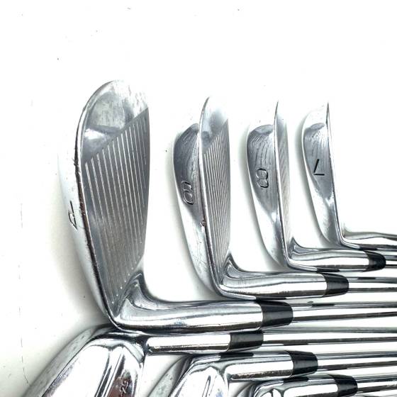 Mizuno MP-29 Irons / 2-9 Iron / Dynamic Gold S400 Stiff Flex