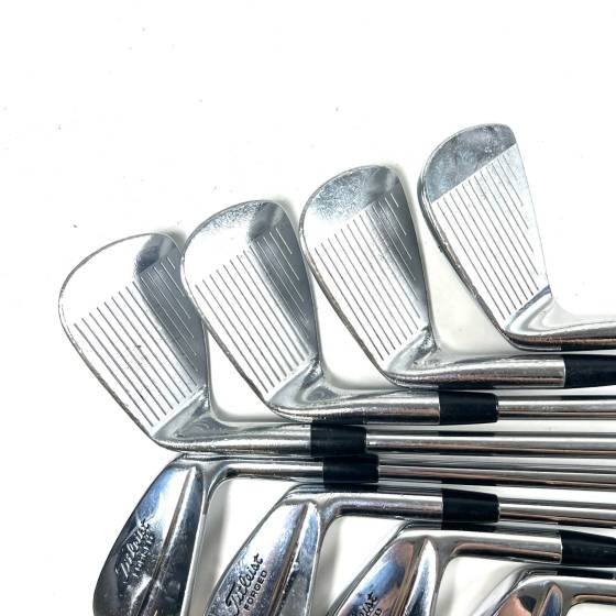 Titleist 690 MB Forged Iron Set / 3-PW / Dynamic Gold Stiff Flex