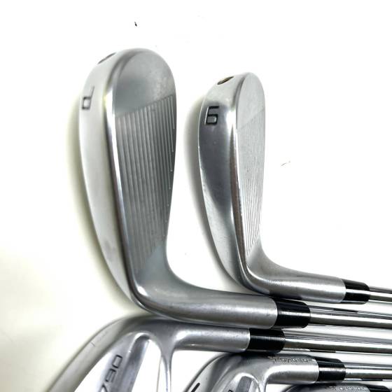 Taylormade P790 2023 Irons / 6-PW / Dynamic Gold R300 Regular Flex