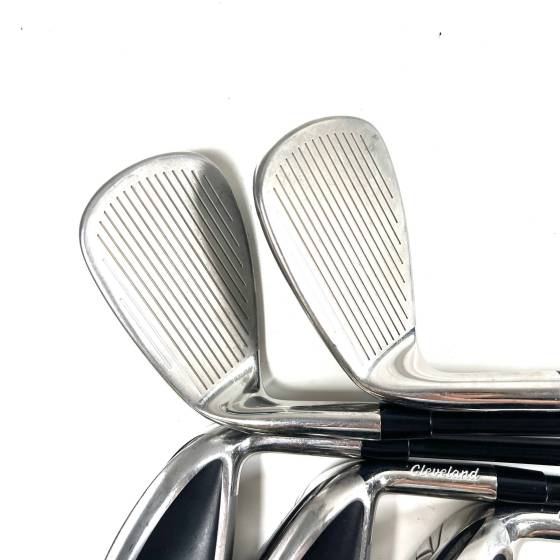 Cleveland Halo XL Full-Face Irons / 6-PW / Helium 60 Regular Flex