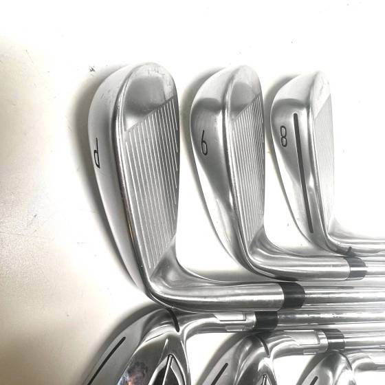 Taylormade QI Irons / 5-PW / KBS MAX MT 85 Stiff Flex