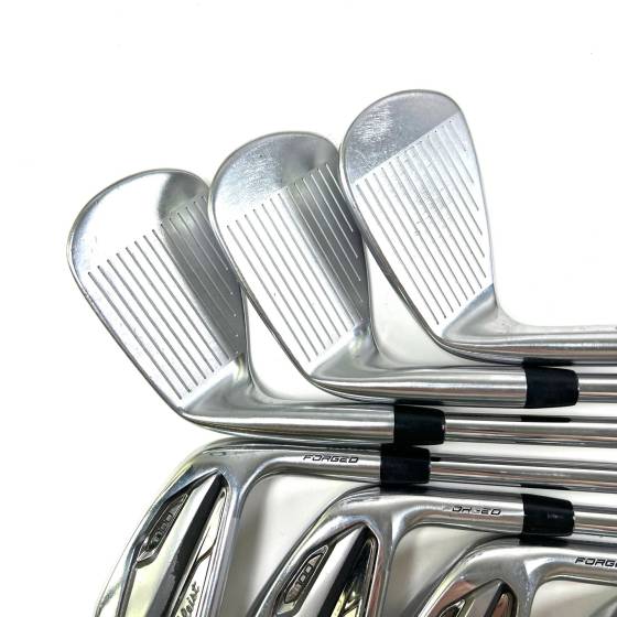 Titleist T100 2019 Irons / 4-PW / AMT Tour White S300 Stiff Flex