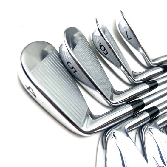 Mizuno Pro 221 Irons / 4-PW / Project X LS 120 Stiff Flex