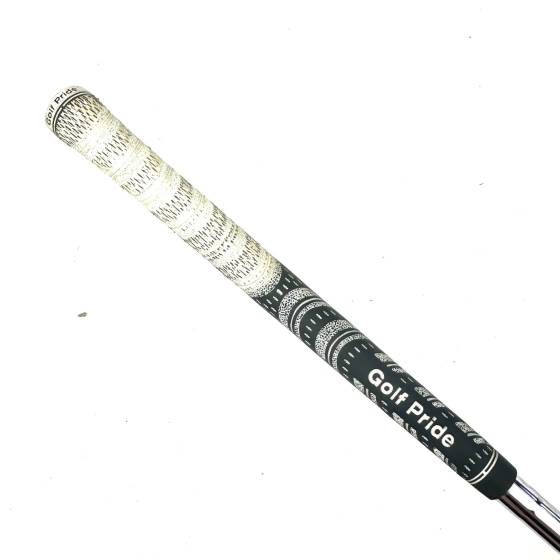Titleist 735 CM 2 Iron / 16 Degree / True Temper Dynamic Gold Regular Flex