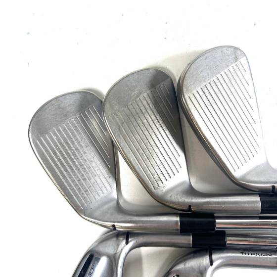 Taylormade P790 TI Irons / 6-PW / N.S. Pro 950 Neo Regular Flex