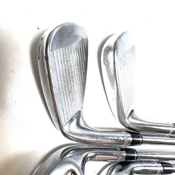 Wilson Staff FG Tour Forged V6 Irons / 7-PW / Dynamic Gold S300 Stiff Flex