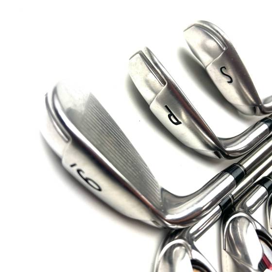 Wilson D200 Irons / 5-SW / UST Mamiya Elements Chrome Regular Flex