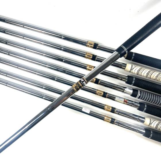 Titleist 714 AP2 Irons / 3-PW / Dynamic Gold S300 Stiff Flex