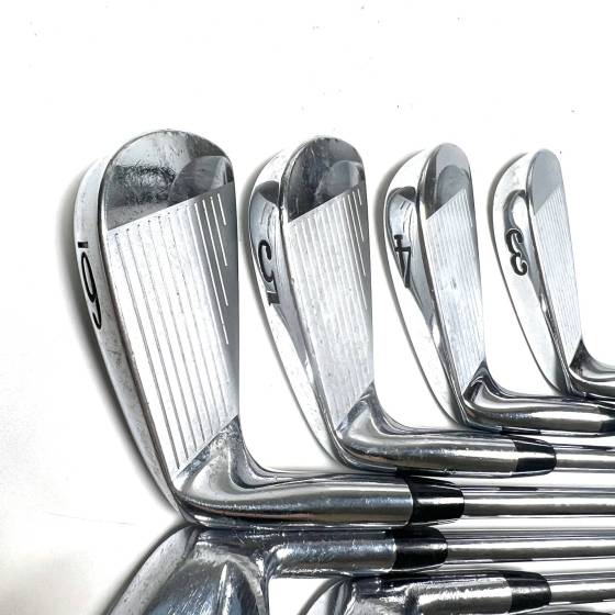 Titleist 690 MB Forged Iron Set / 3-PW / Dynamic Gold Stiff Flex