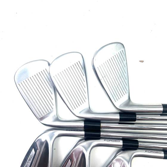 Taylormade P790 2019 Irons / 5-PW / N.S. Pro 950 Neo Regular Flex