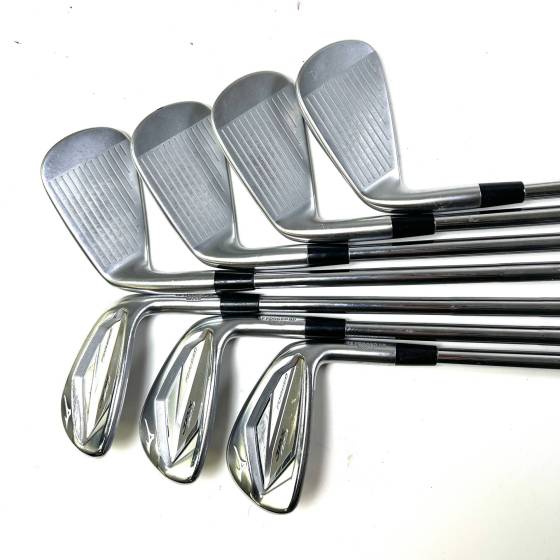 Mizuno JPX 923 Forged Irons / 4-PW / Dynamic Gold X100 X-Stiff Flex