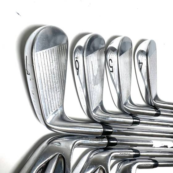Titleist T100s 2019 Irons / 4-PW / Dynamic Gold X100 X-Stiff Flex