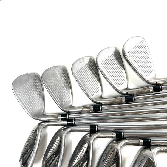 Taylormade SIM 2 Max Irons / 4-LW / KBS Max MT 85 Regular Flex