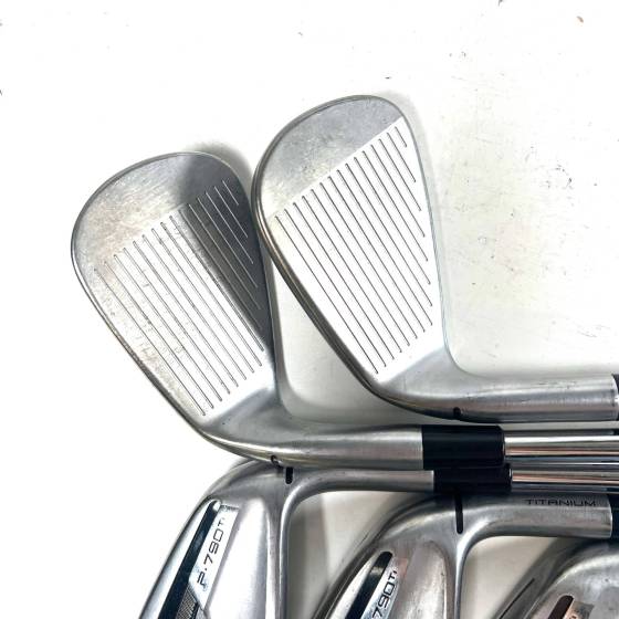 Taylormade P790 TI Irons / 6-PW / N.S. Pro 950 Neo Regular Flex