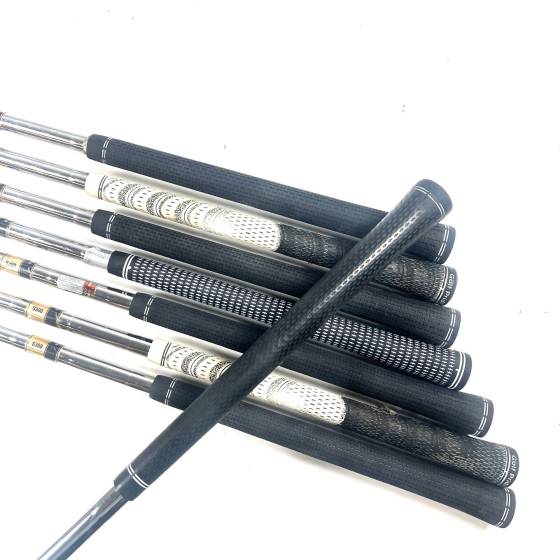 Titleist 714 AP2 Irons / 3-PW / Dynamic Gold S300 Stiff Flex