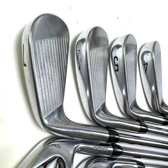 Titleist T100 2019 Irons / 4-PW / AMT Tour White S300 Stiff Flex