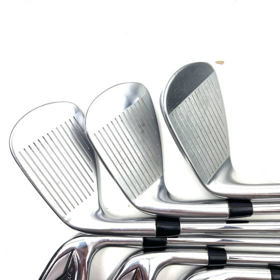 Titleist T200 2019 Irons / 5-PW / AMT Red R300 Regular Flex