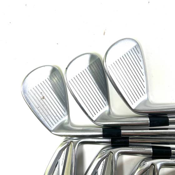 Mizuno JPX 923 Forged Irons / 4-PW / Dynamic Gold X100 X-Stiff Flex