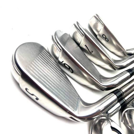 Wilson D200 Irons / 5-SW / UST Mamiya Elements Chrome Regular Flex