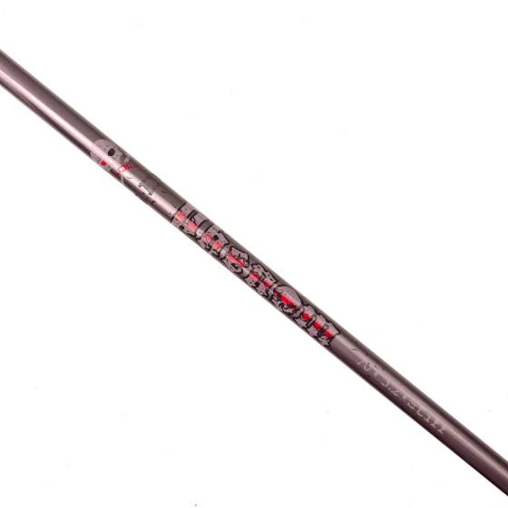 Titleist 913 D2 Driver / 9.5 Degree / R.I.P Phenom 70 Stiff Flex