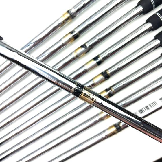 Titleist ZB Forged Irons / 2-PW / Dynamic Gold X100 X-Stiff Flex