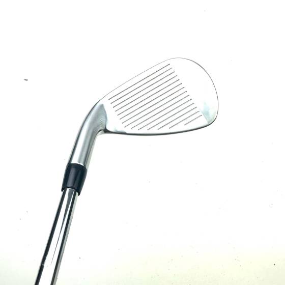 Titleist T350 Pitching Wedge / 43 Degree / AMT Red R300 Regular Flex